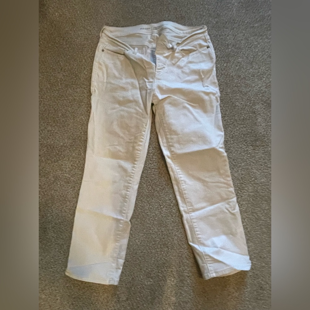 Cropped Old Navy Women’s White Denim Pants—Size 8